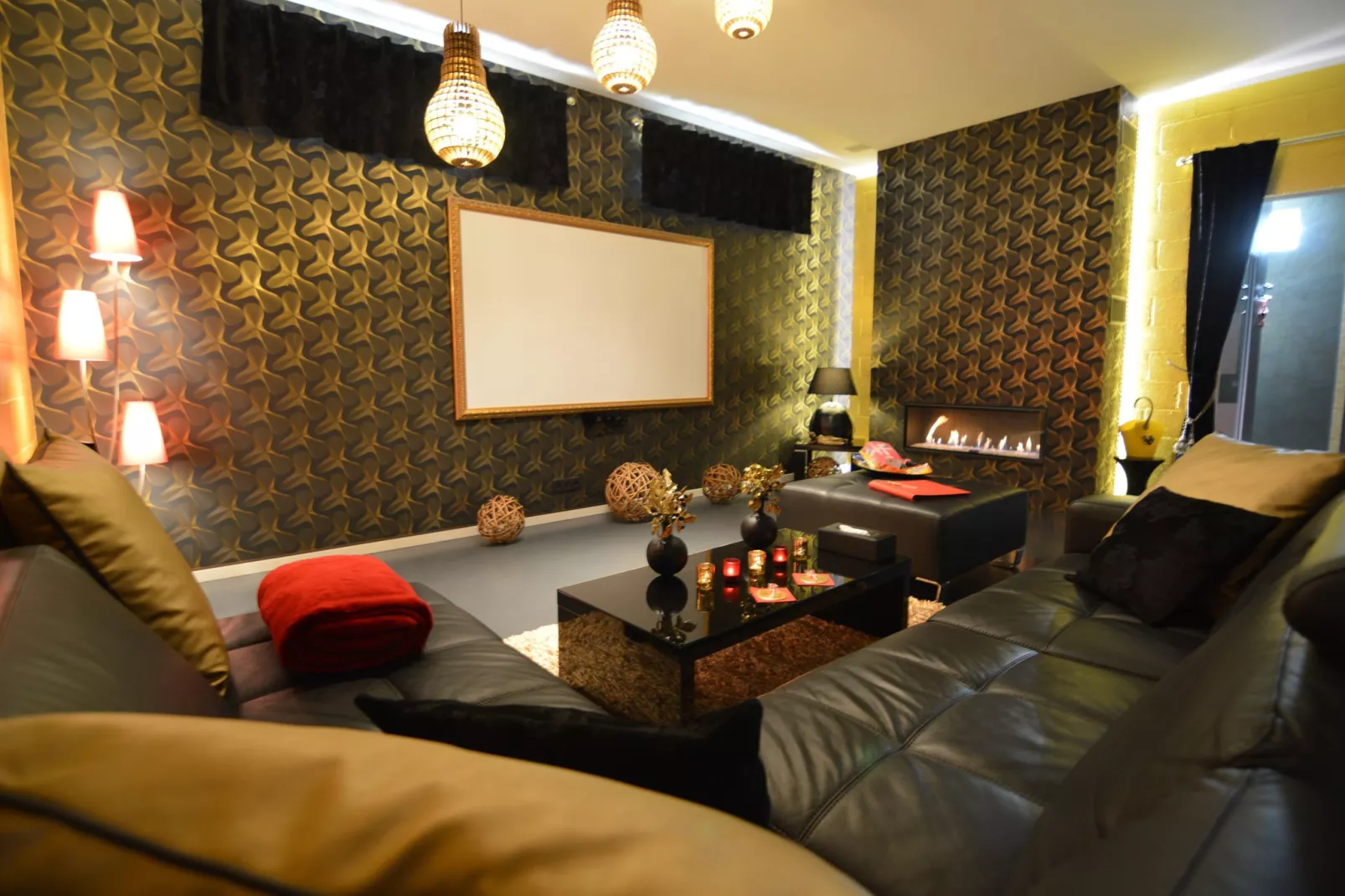 Gate One-Living room