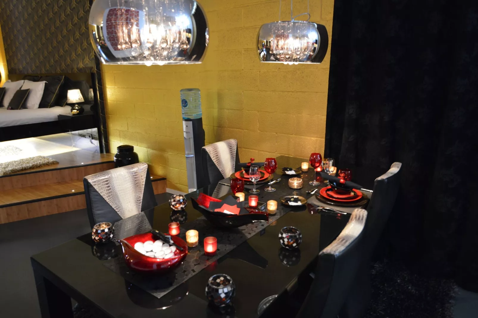 Gate One-Dining room