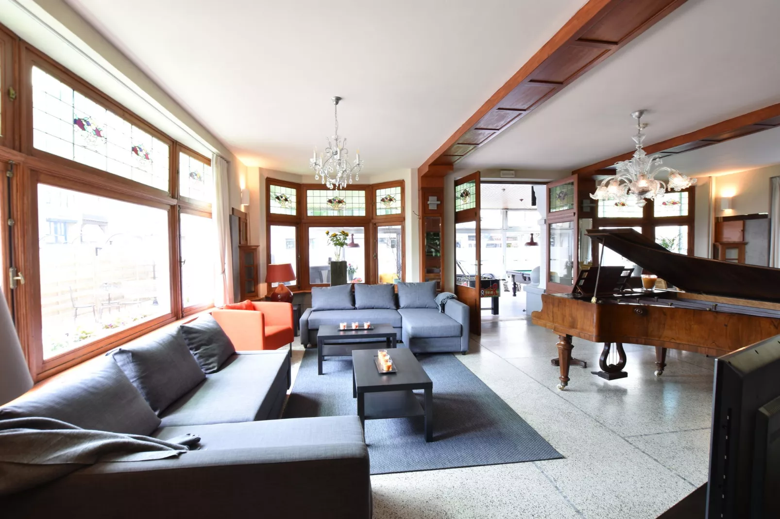 Het huis van Amelie 12  pers maximum-Living room