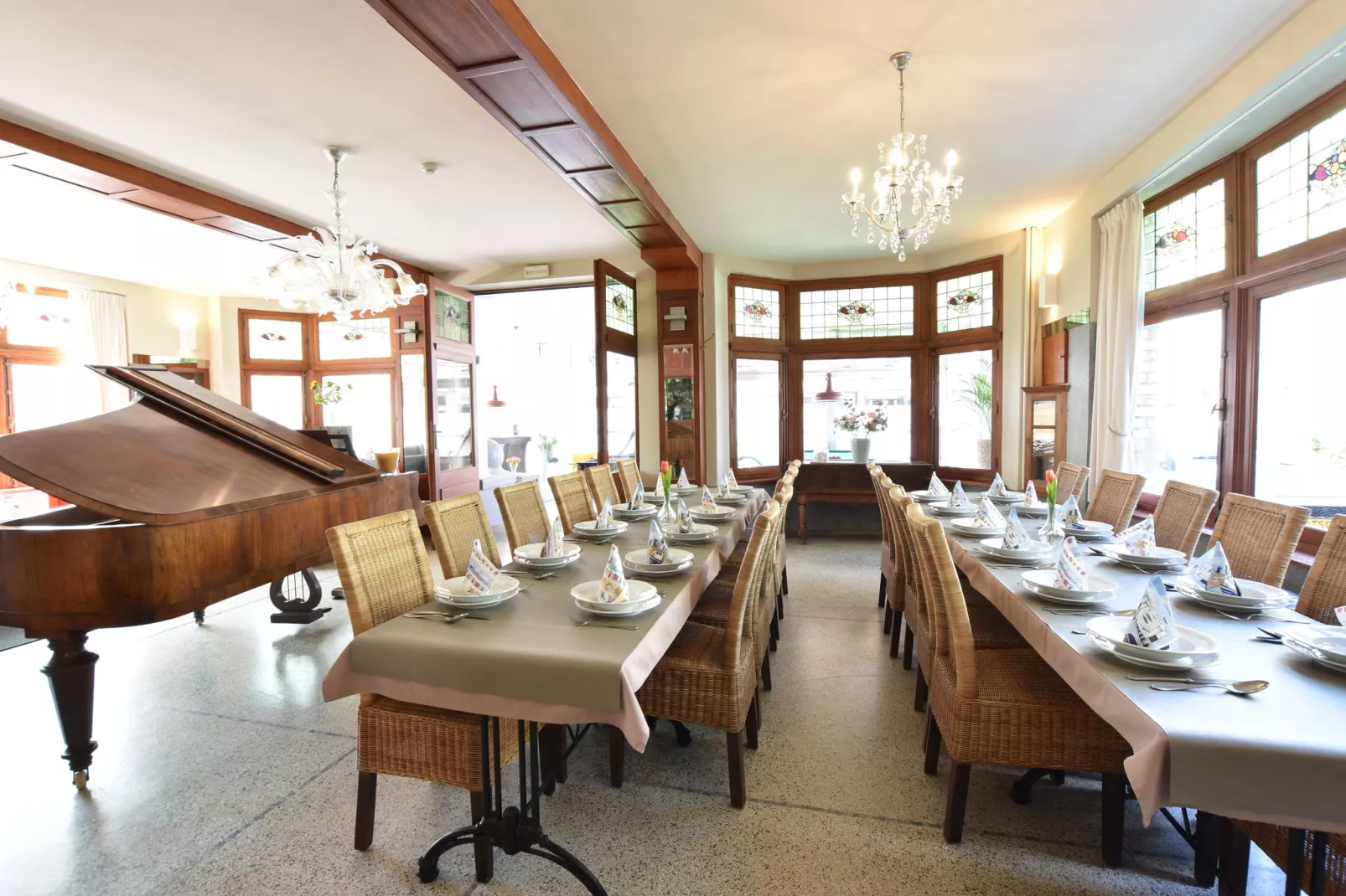 Het huis van Amelie 12  pers maximum-Dining room