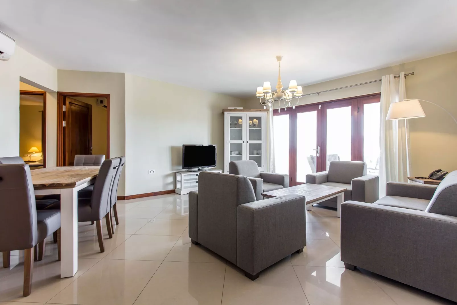 Appartement 3 bedroom-2 bathroom-Living room