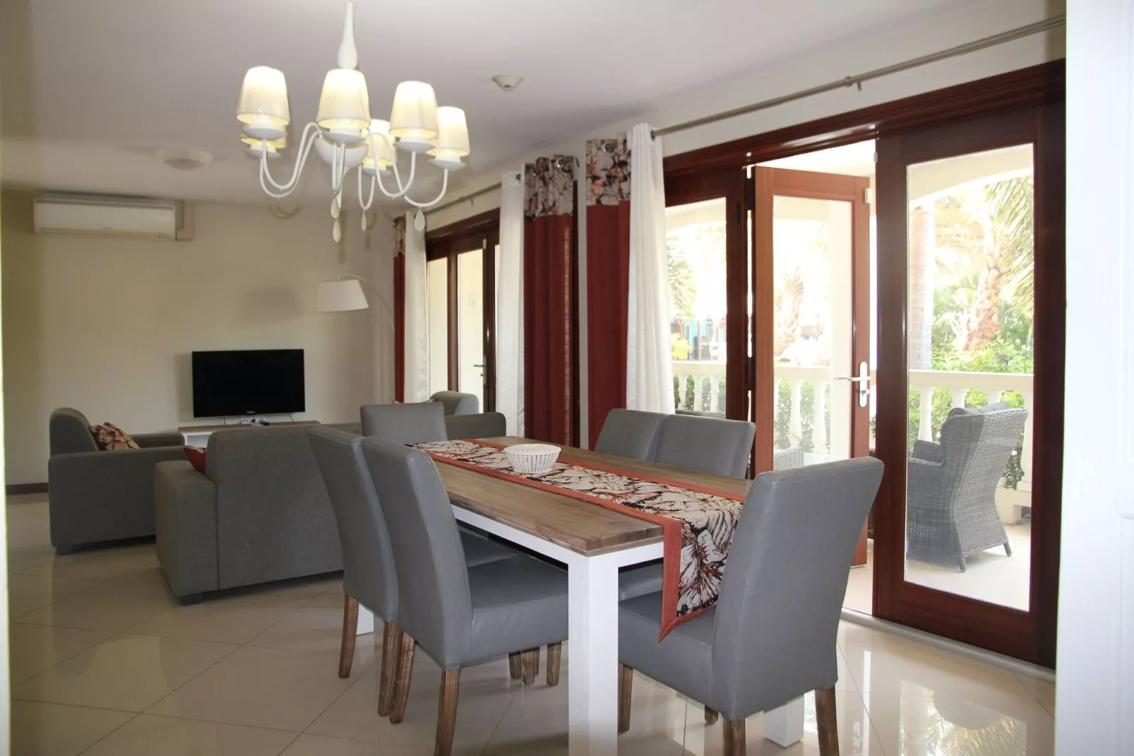 Appartement 3 bedroom-2 bathroom-Living room