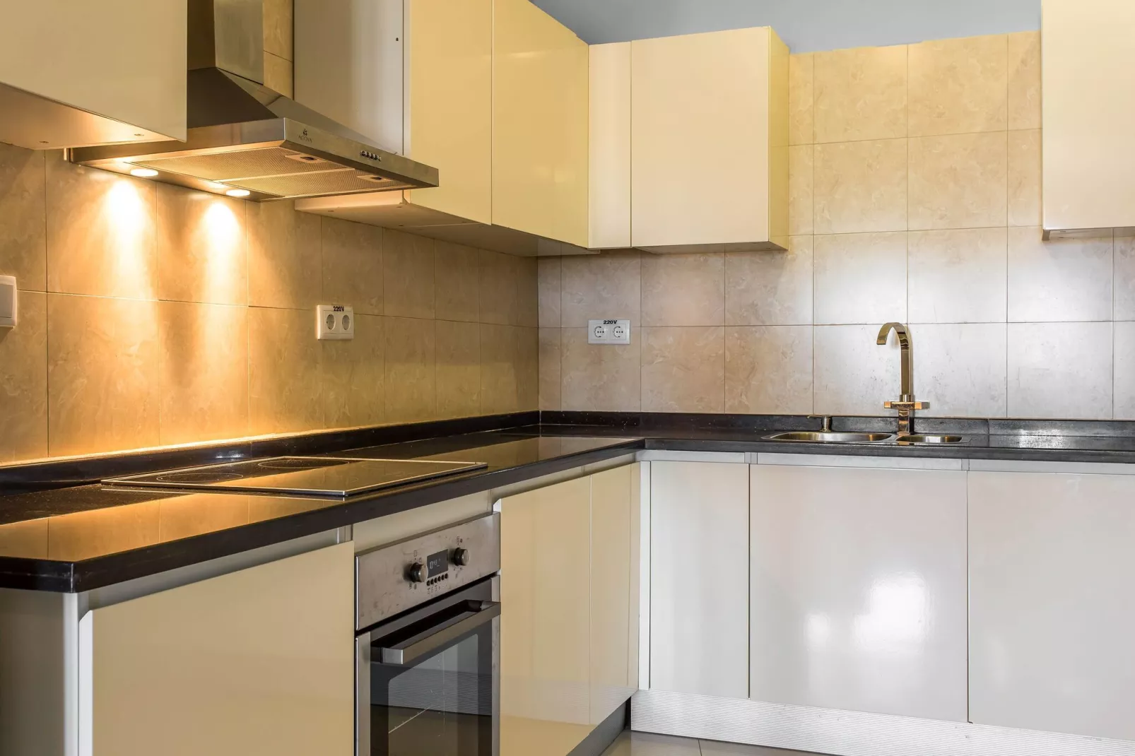 Appartement 3 bedroom-2 bathroom-Kitchen