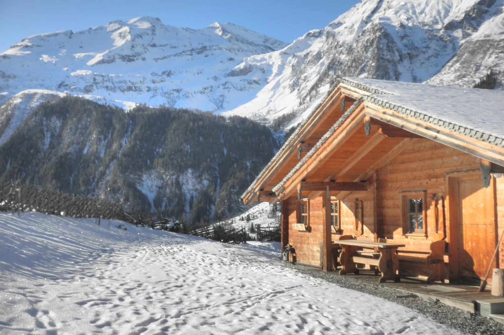Am Berg-Exterior winter
