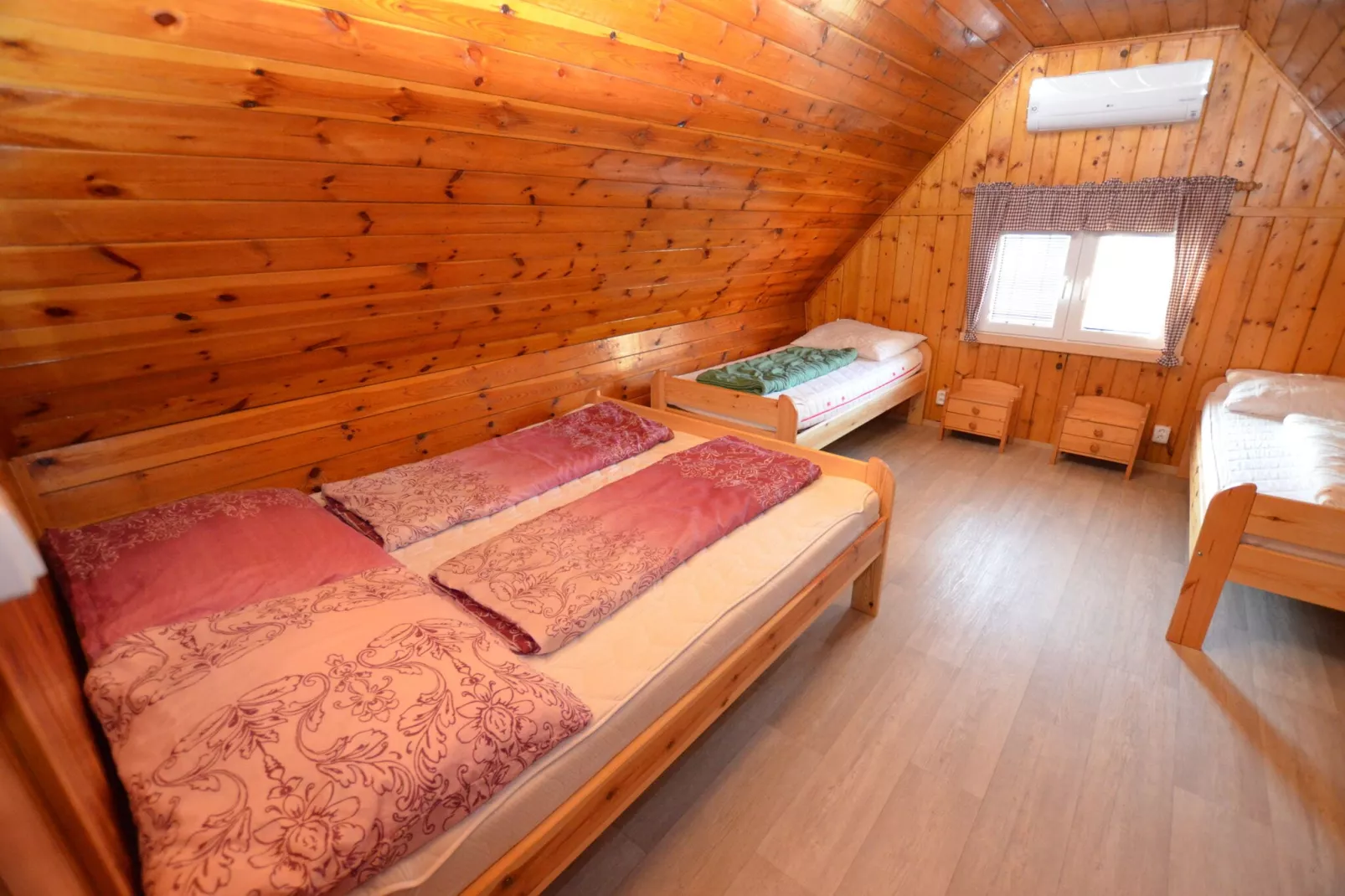 Relax Chalet Kyjov-Bedroom