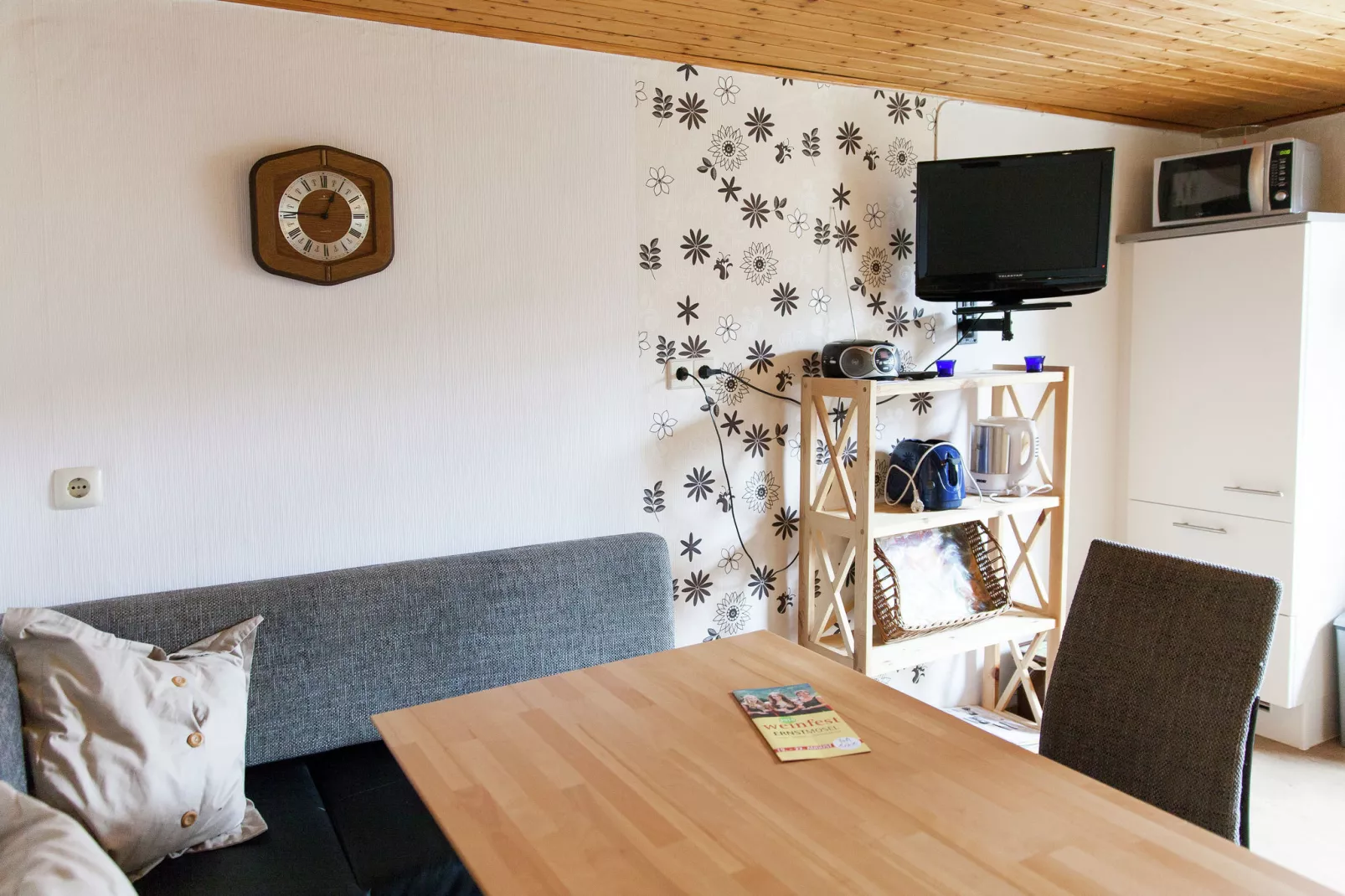 Weingut Hausmann-Living room