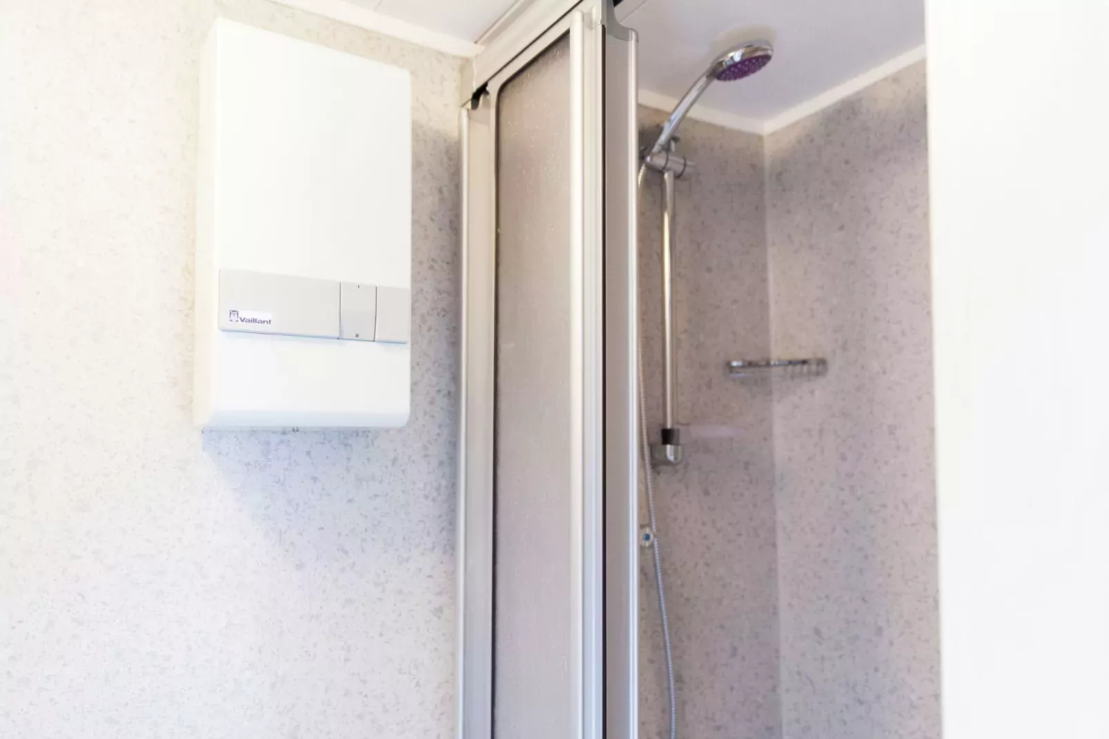 Weingut Hausmann-Bathroom