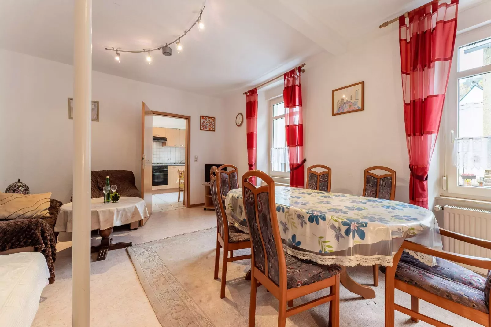 Weingut Kirch-Esszimmer