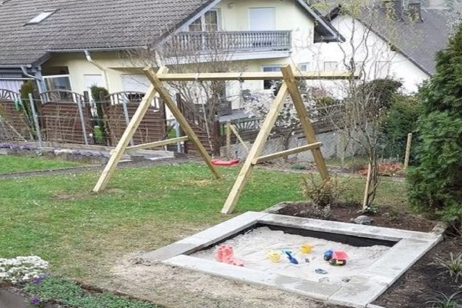 Haus Moselblick-Gärten Sommer