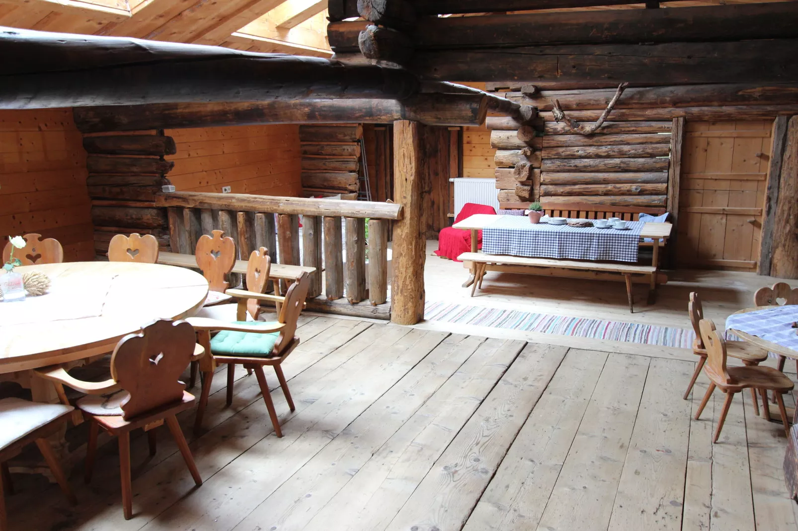 Am Berg-Living room