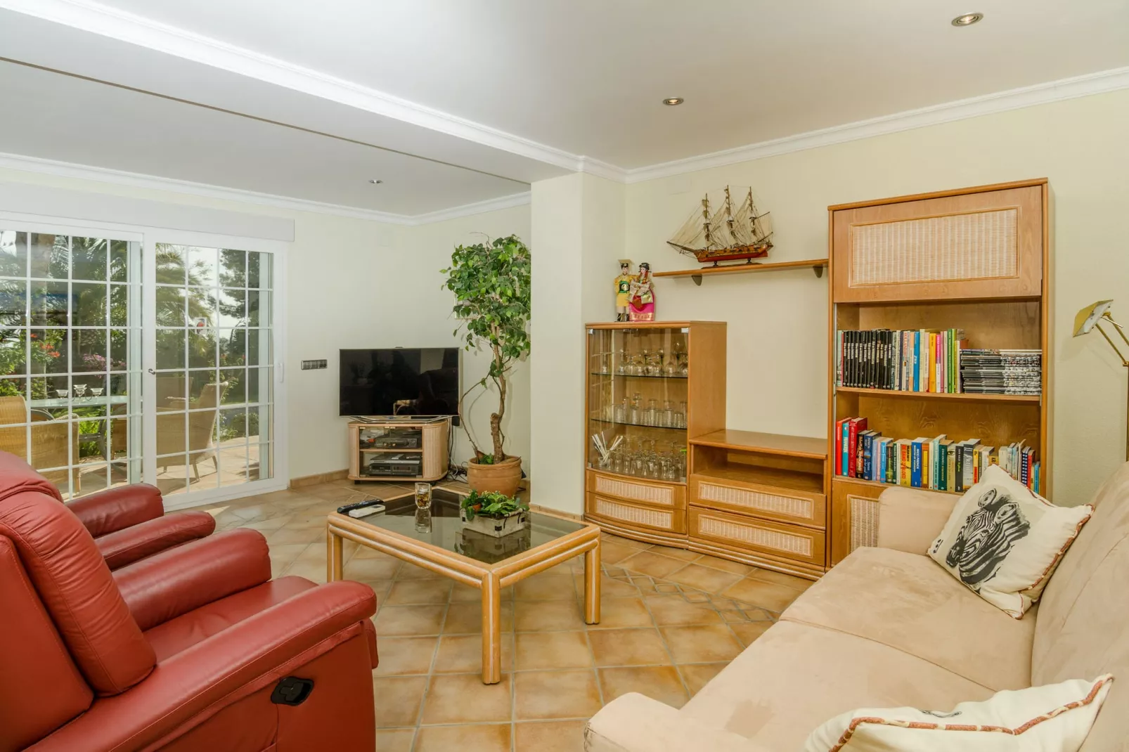 Villa La Brisa-Living room