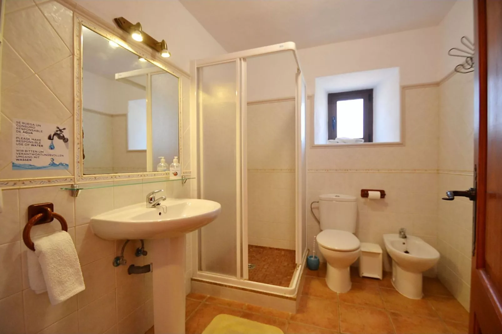 Xim Vell-Bathroom