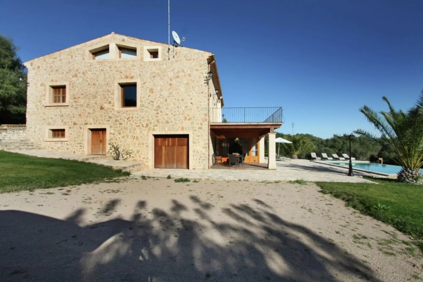 Holandis-Exterior summer