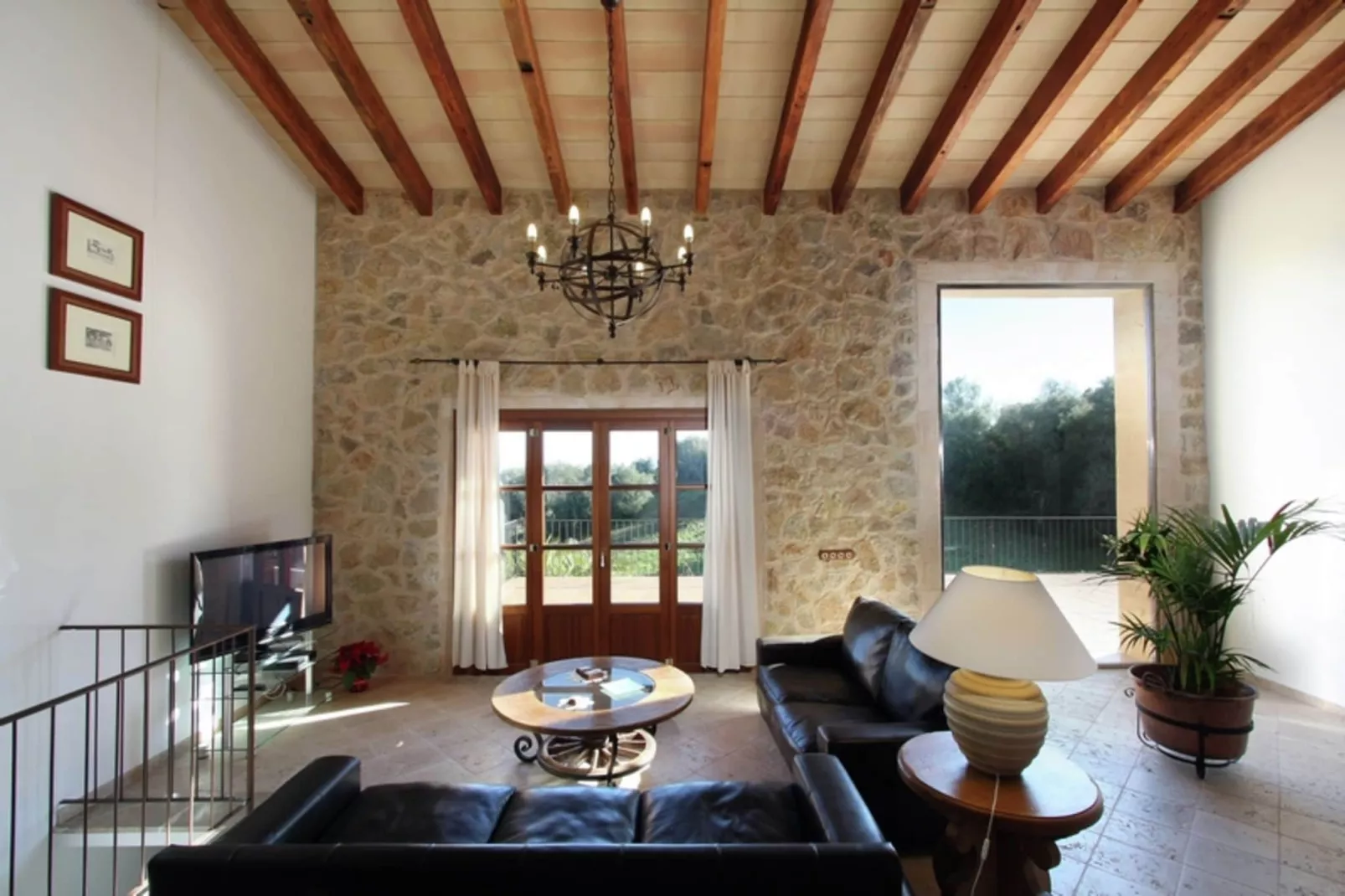 Holandis-Living room