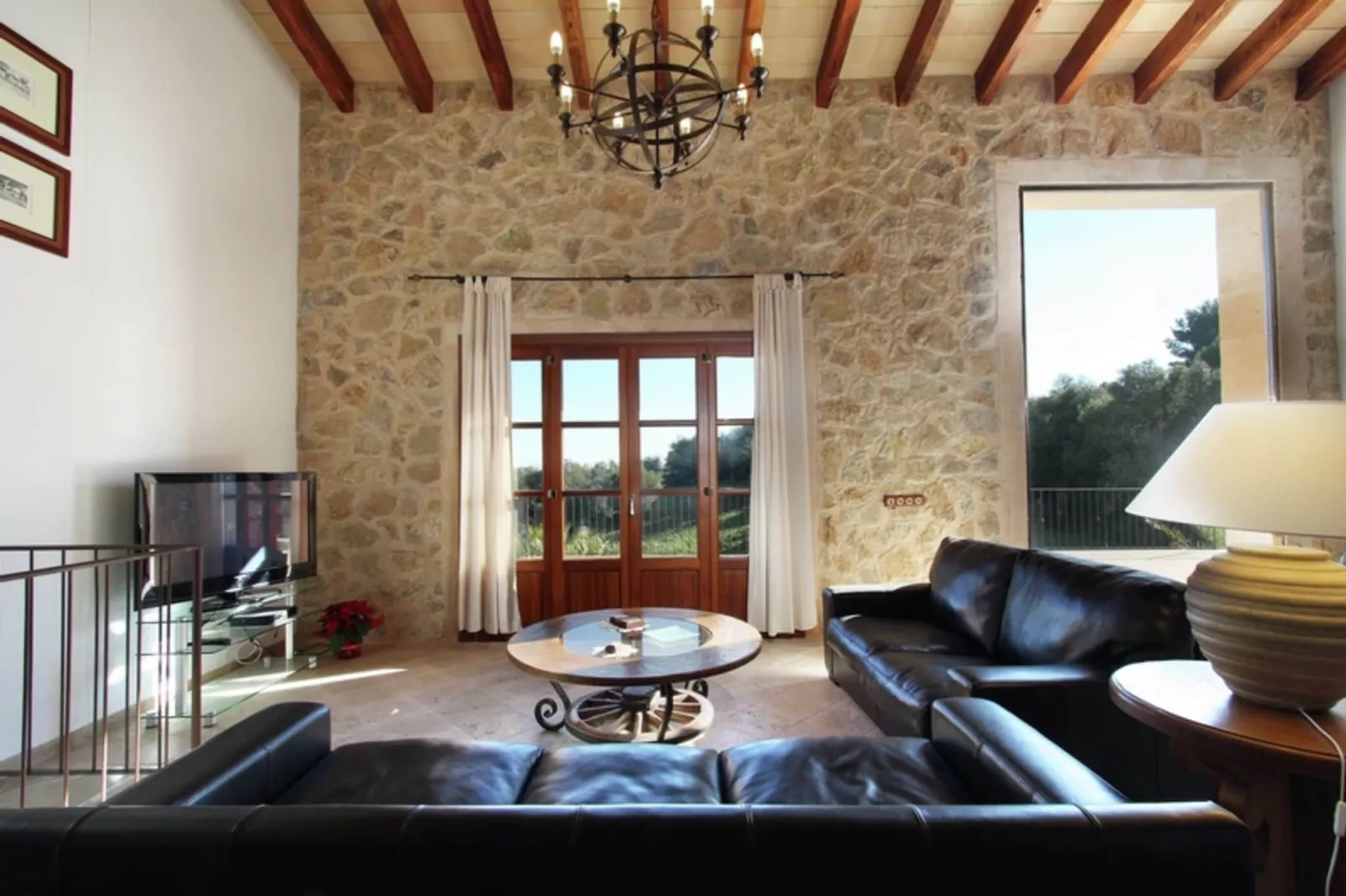 Holandis-Living room