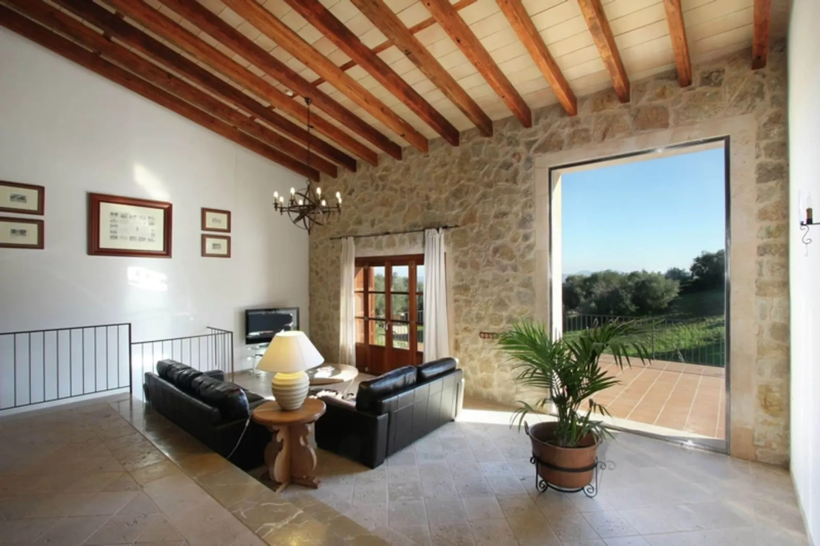 Holandis-Living room