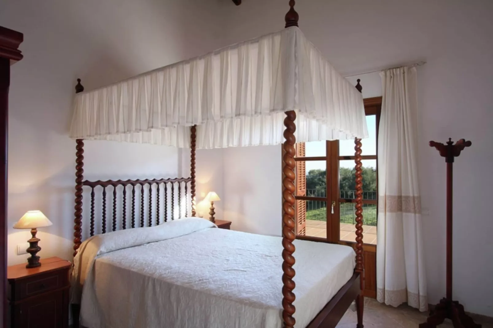 Holandis-Bedroom