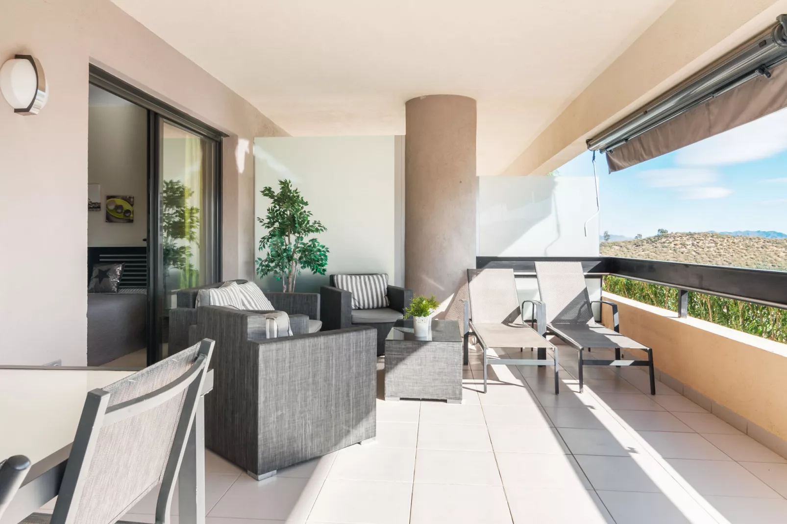 Valle del Este-Terrace balcony