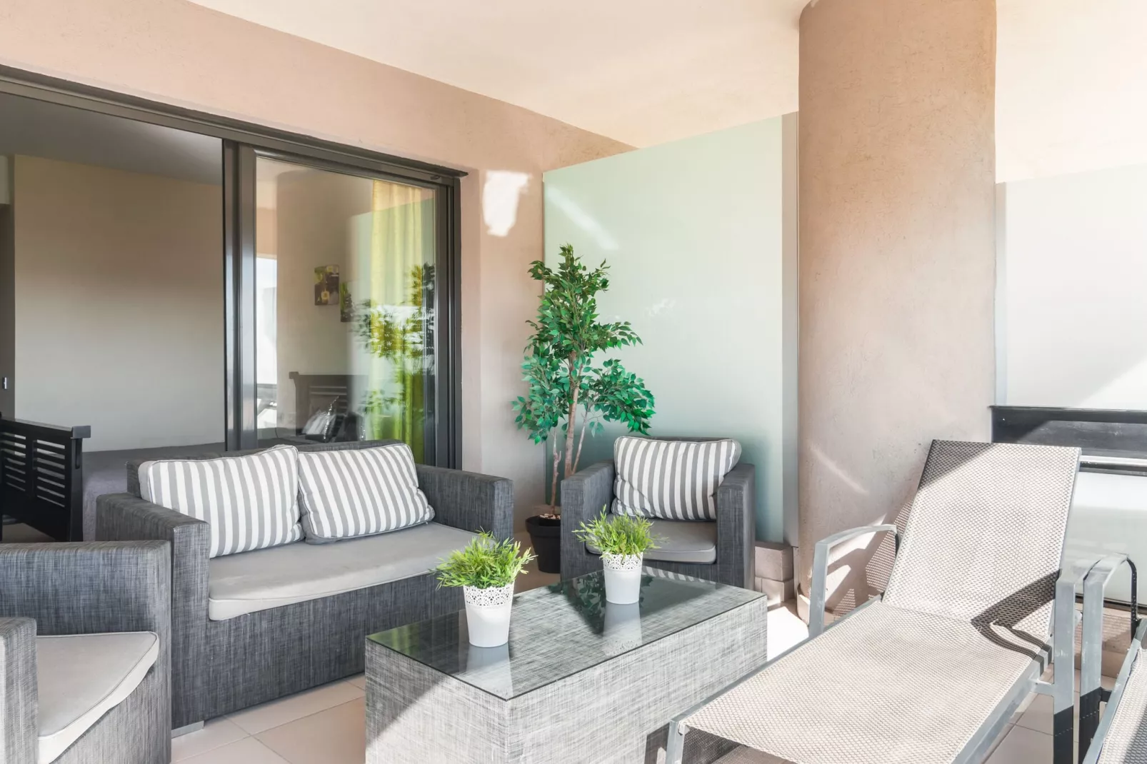 Valle del Este-Terrace balcony