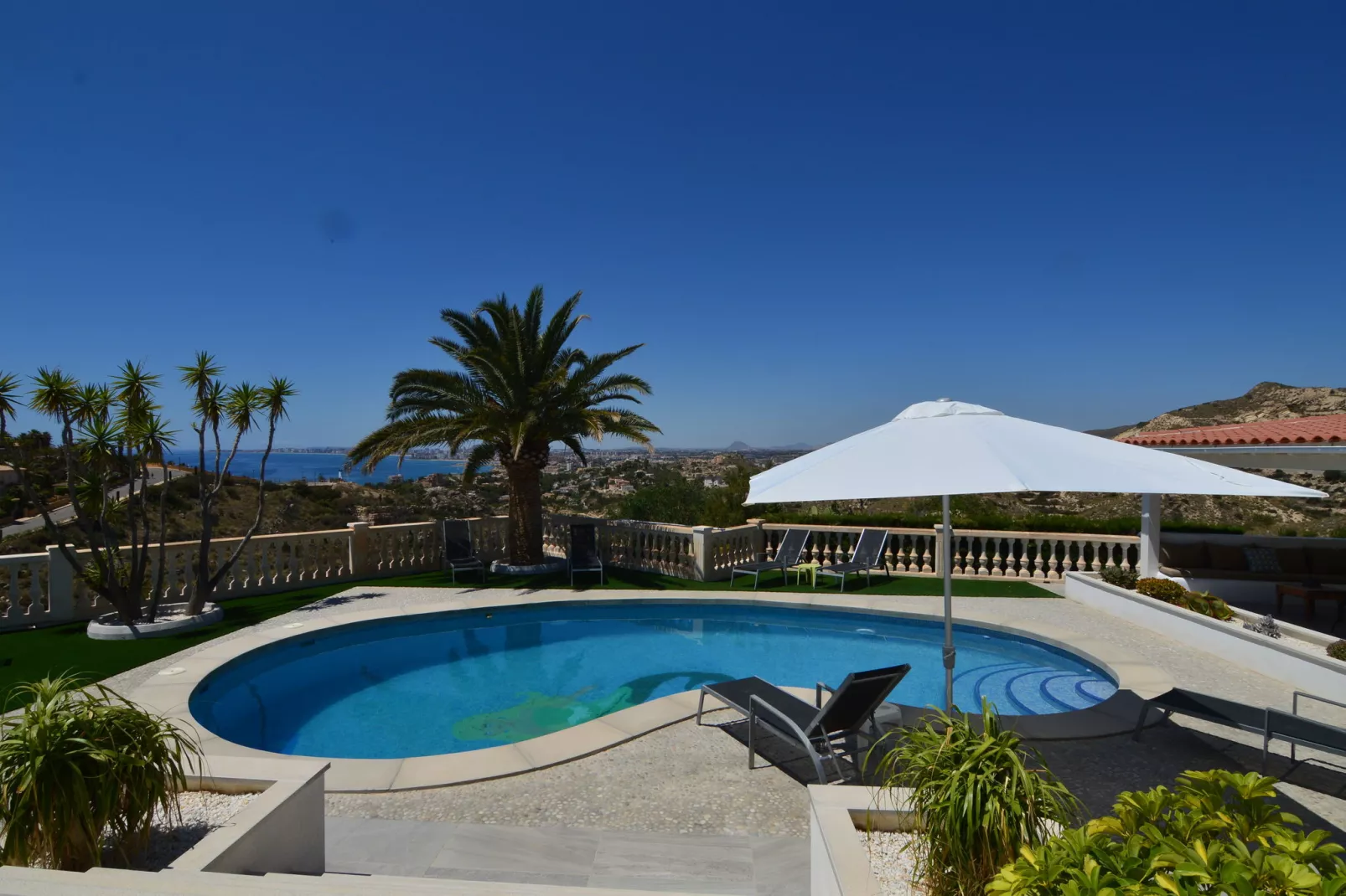 La Sirena-Pool