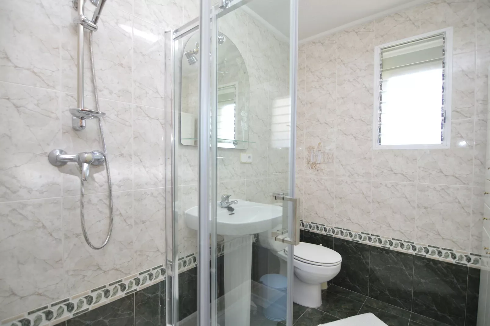 La Sirena-Bathroom