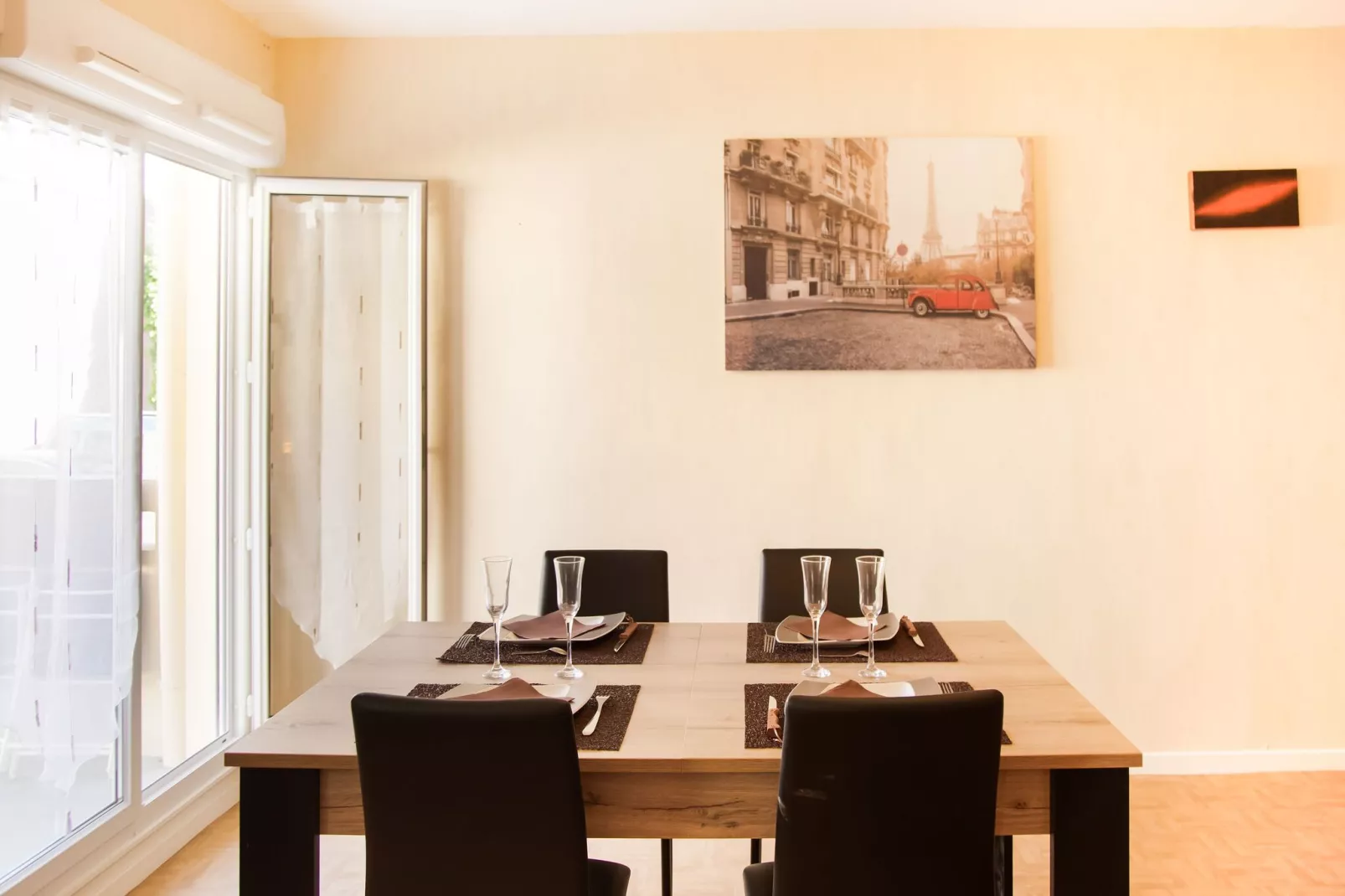 APPARTEMENT CHAUMONT / DUBOIS-Dining room