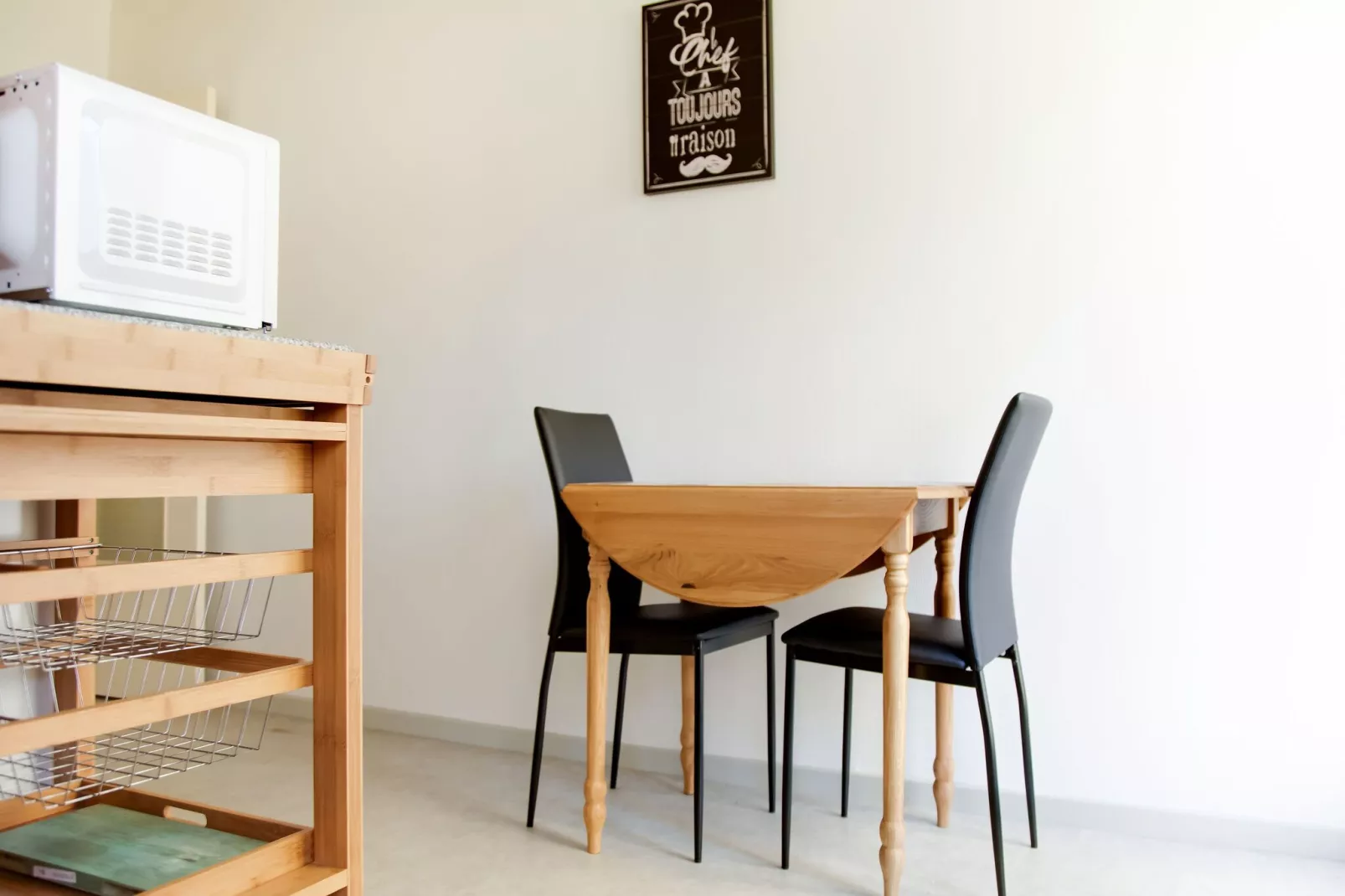 APPARTEMENT CHAUMONT / DUBOIS-Kitchen