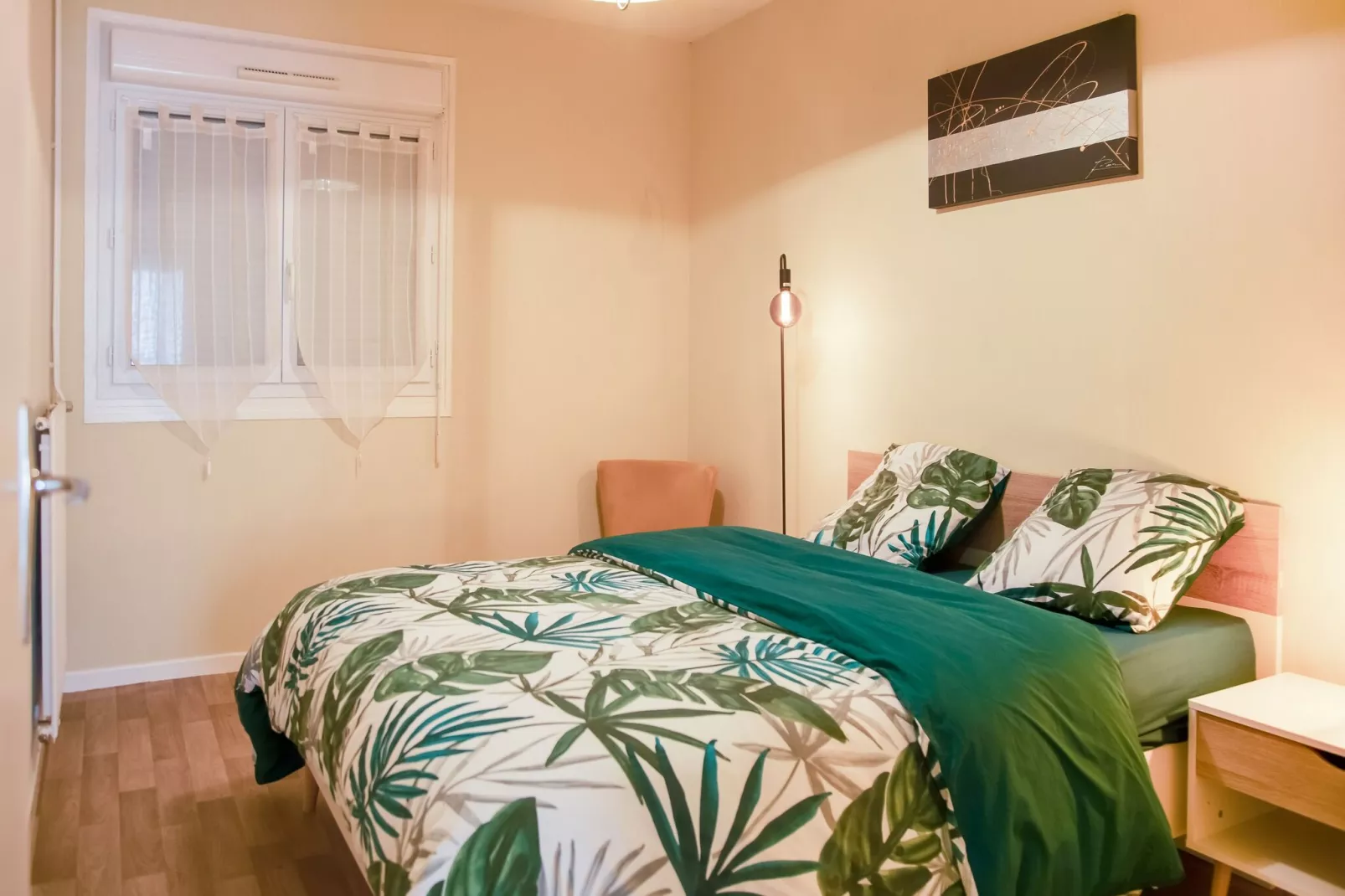 APPARTEMENT CHAUMONT / DUBOIS-Bedroom