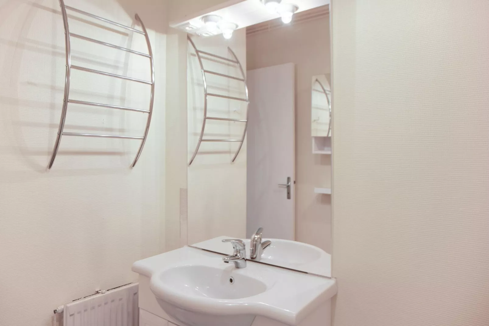 APPARTEMENT CHAUMONT / DUBOIS-Bathroom