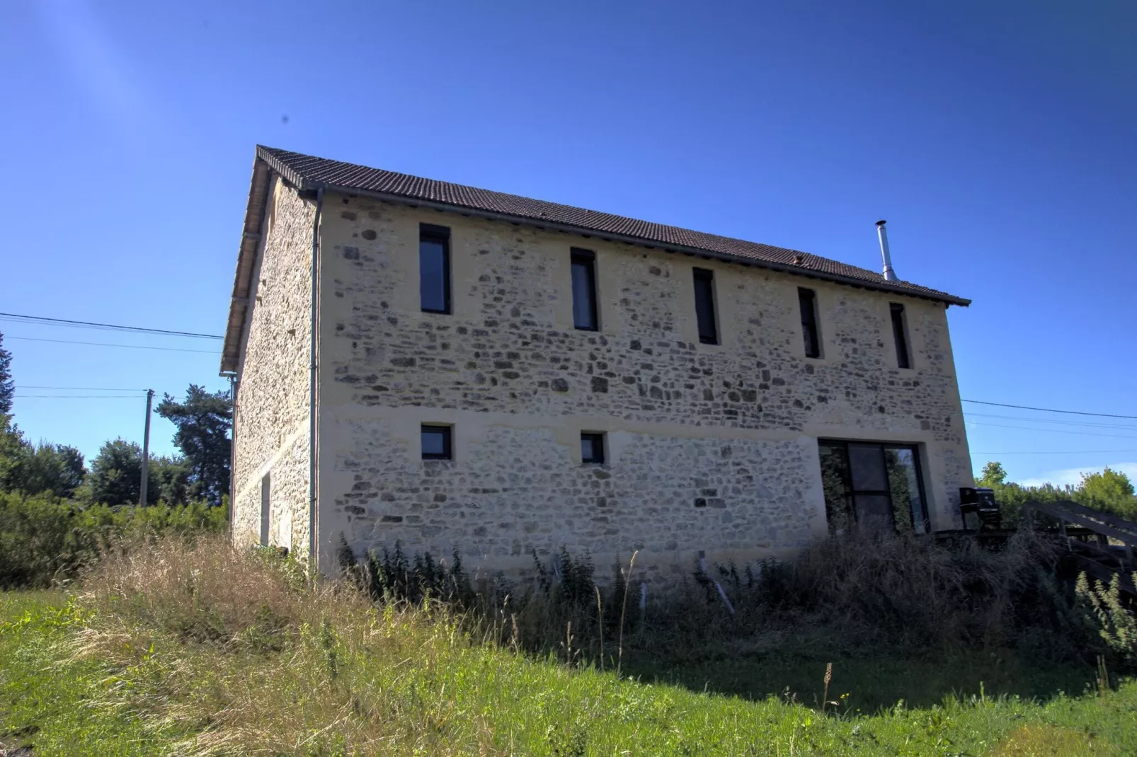 La Glevade-Exterior summer