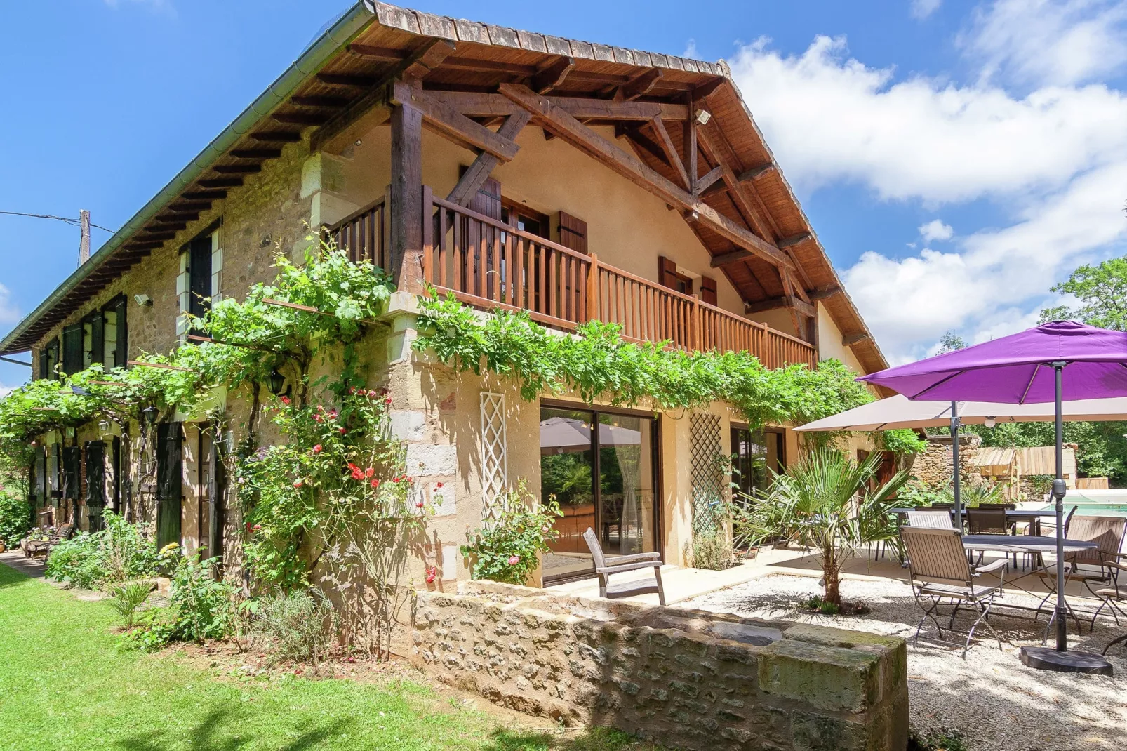 Les Raneaux 12P-Exterior summer