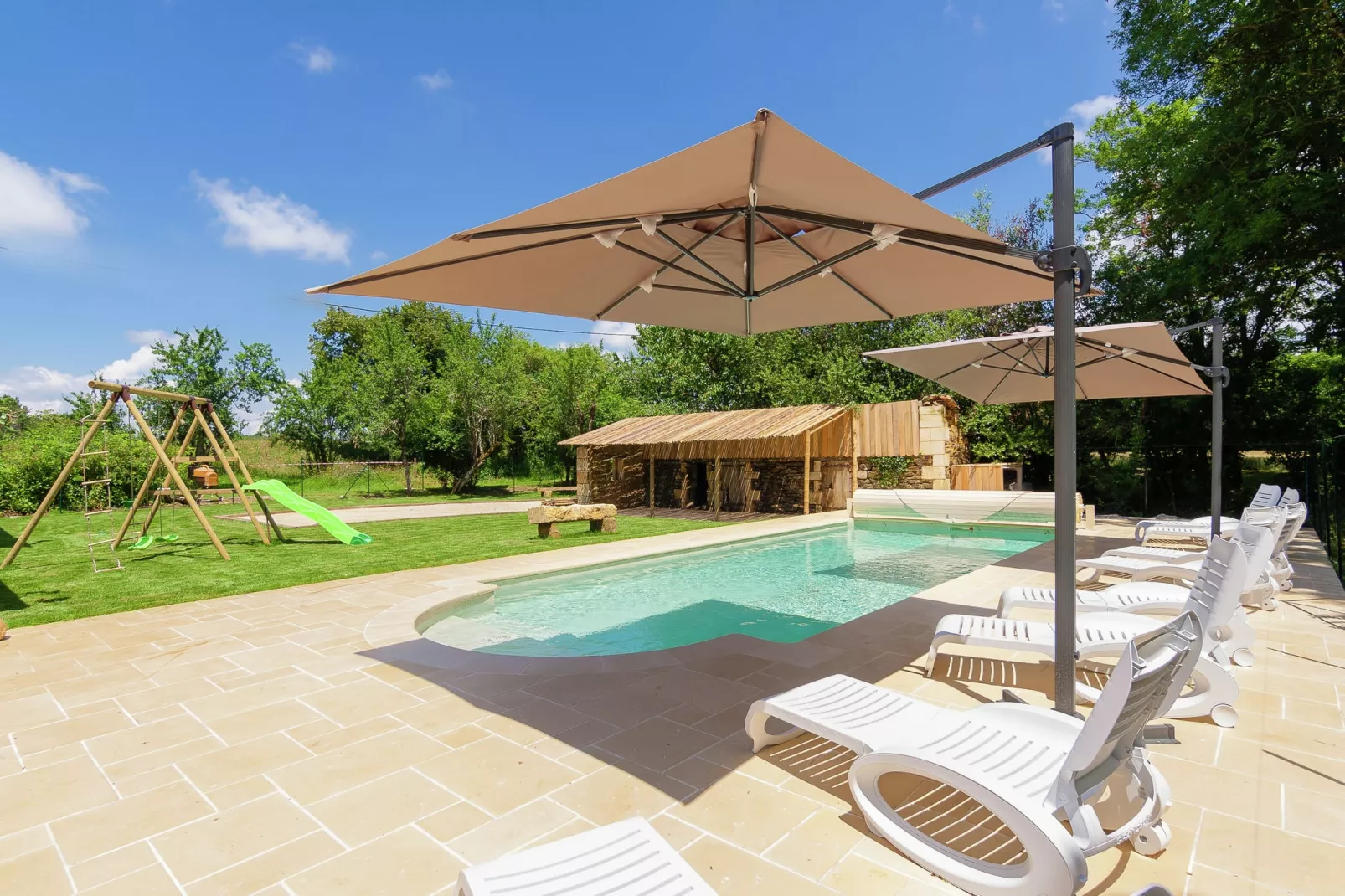 Les Raneaux 12P-Pool