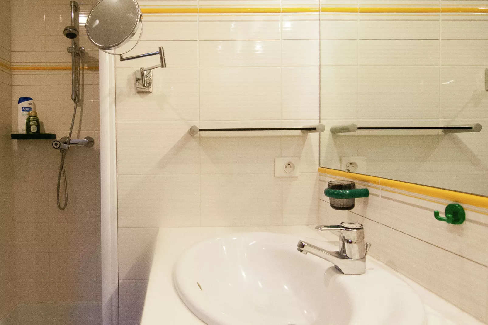 Les Raneaux 12P-Bathroom