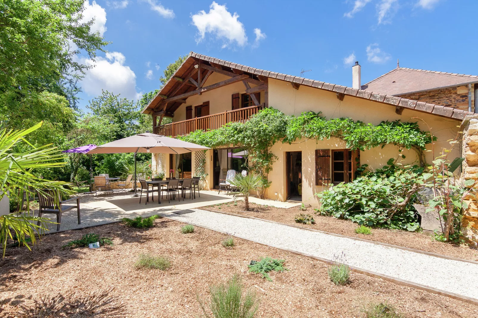 Les Raneaux 6P-Exterior summer