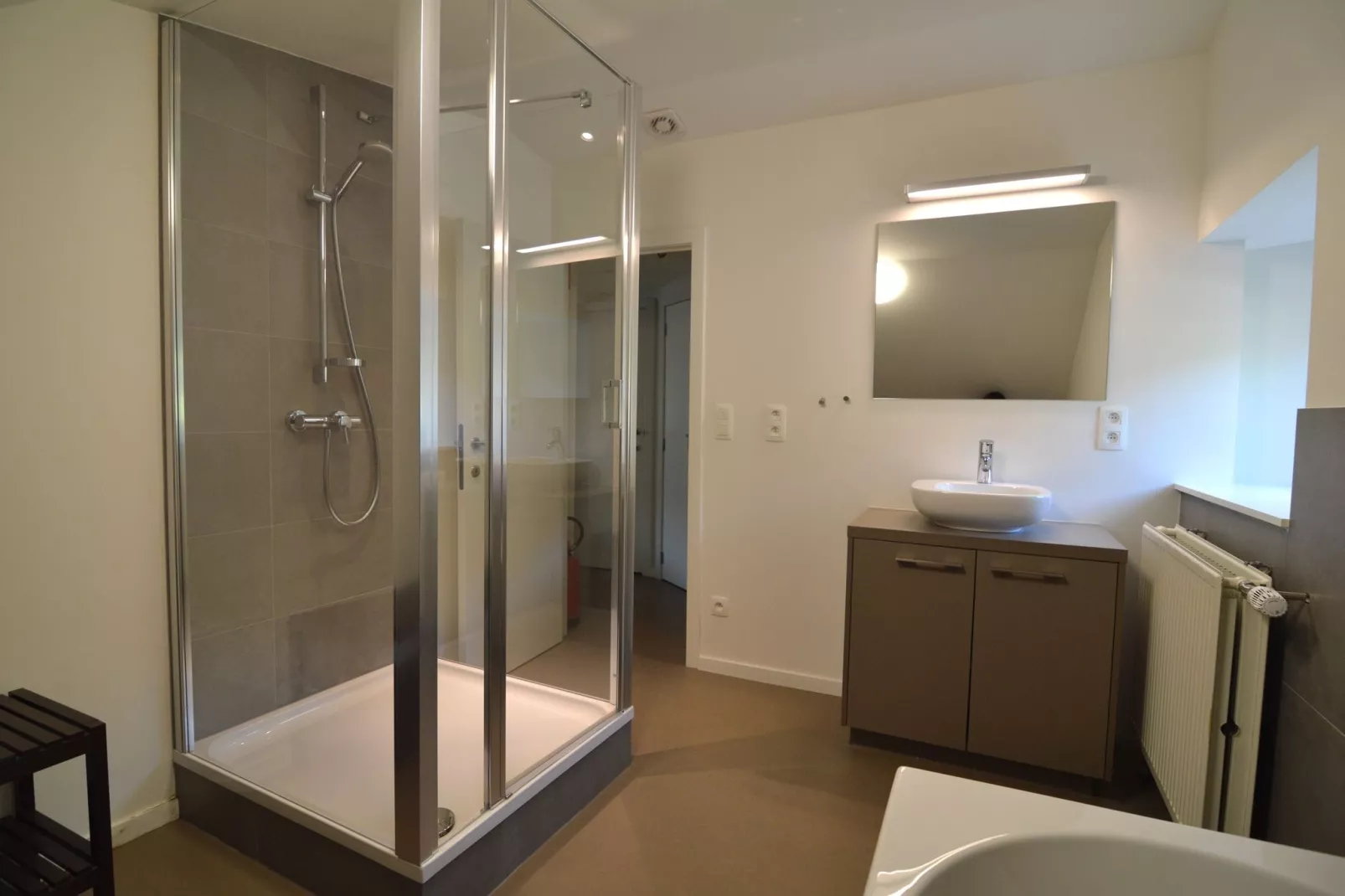 Ondenval-Bathroom