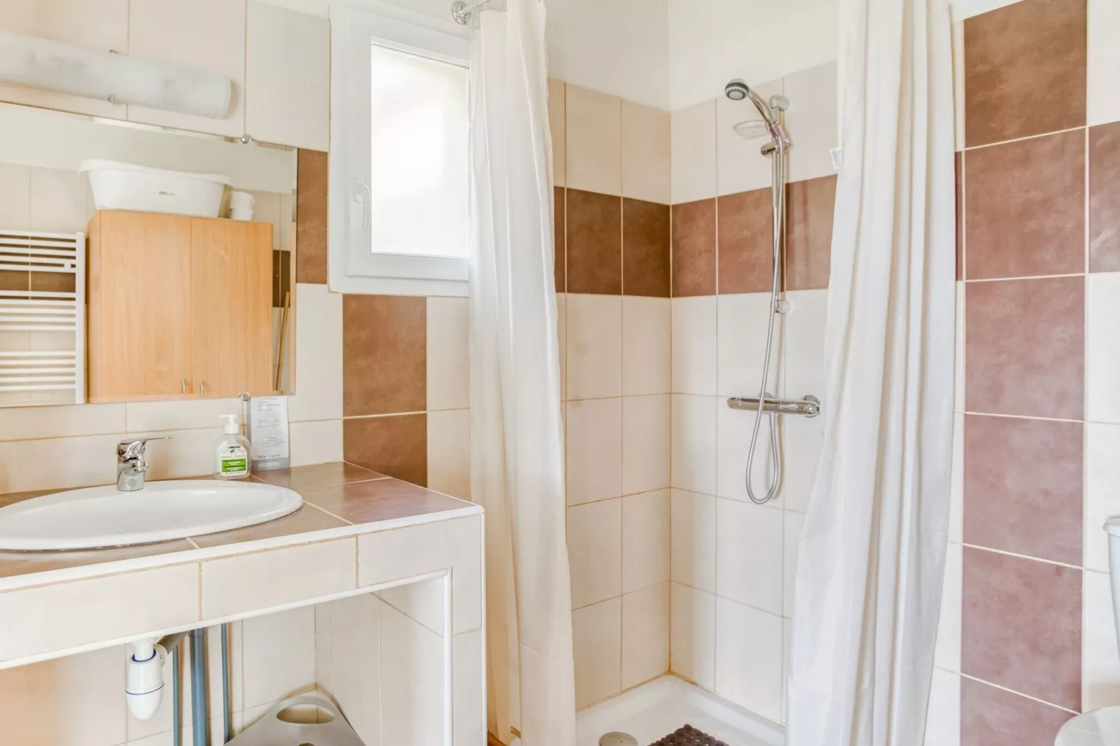 Studio 2 personnes Les Papillons-Bathroom