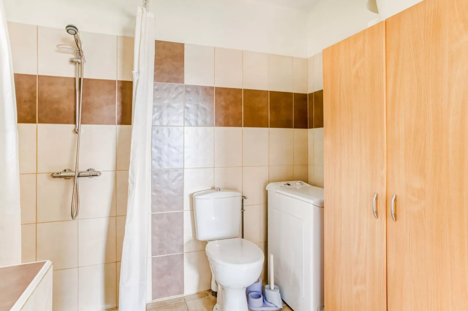 Studio 2 personnes Les Papillons-Bathroom