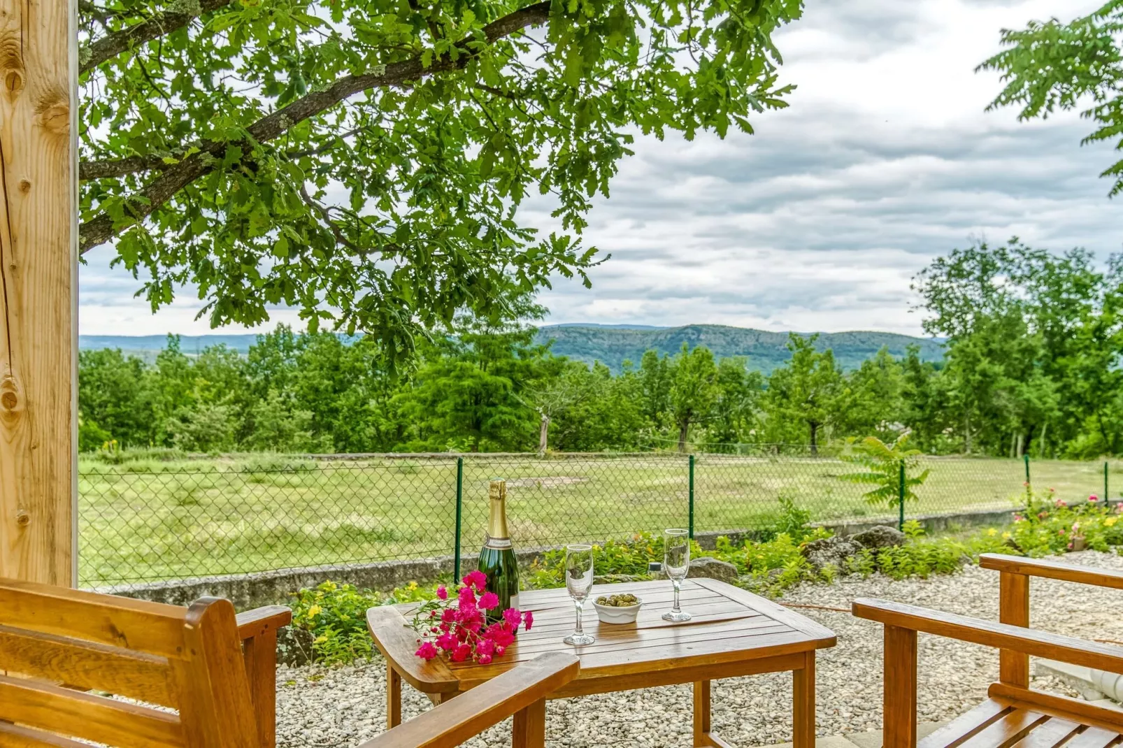 Studio 2 personnes Les Papillons-View summer