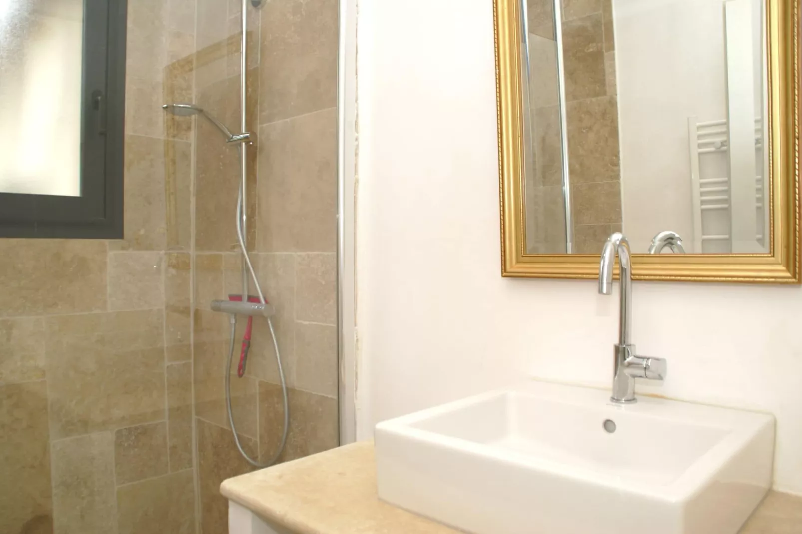 Vaubelette-Bathroom