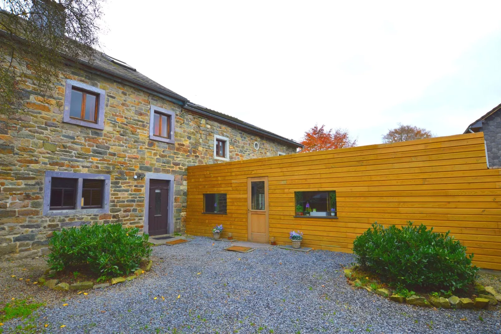 Remonval-Exterior summer