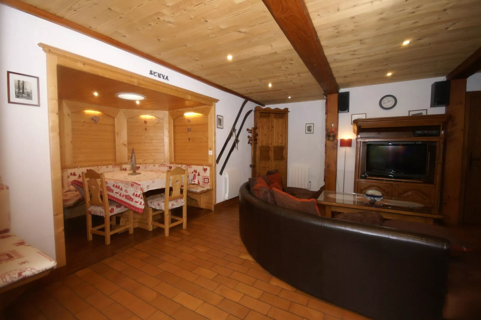 A l'Orée des Bois-Living room
