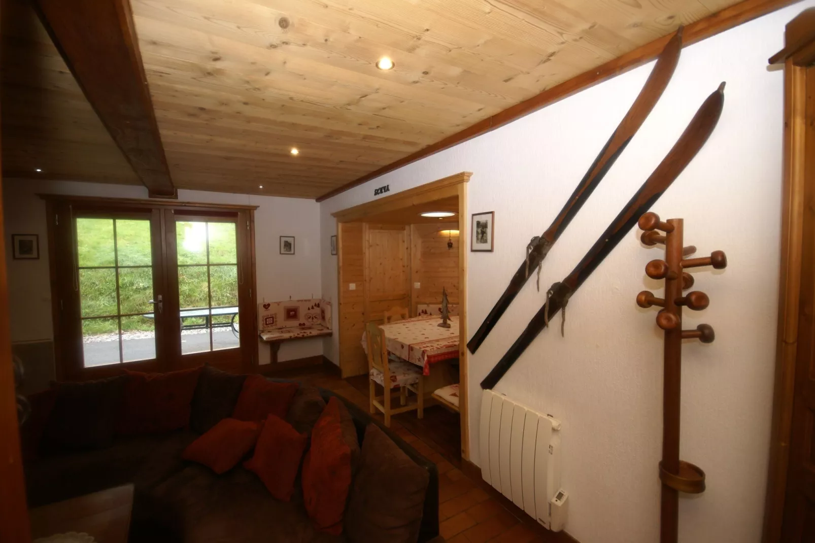 A l'Orée des Bois-Dining room