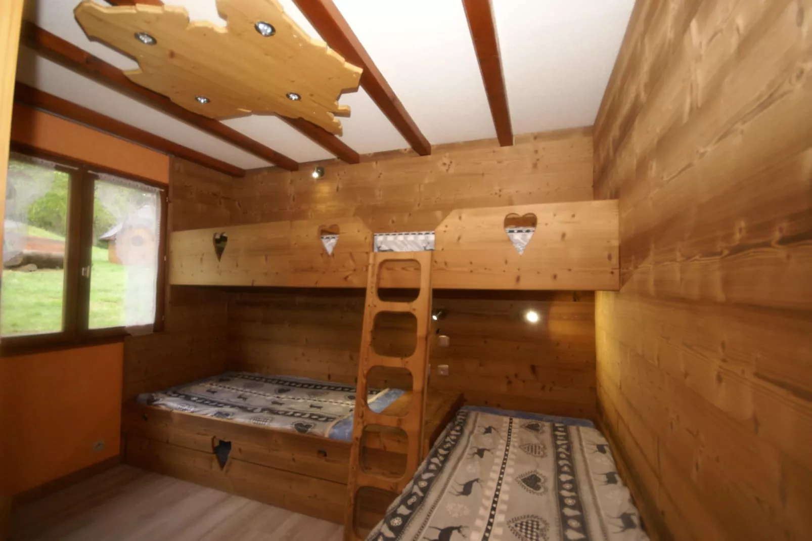 Ronds Chetys-Bedroom
