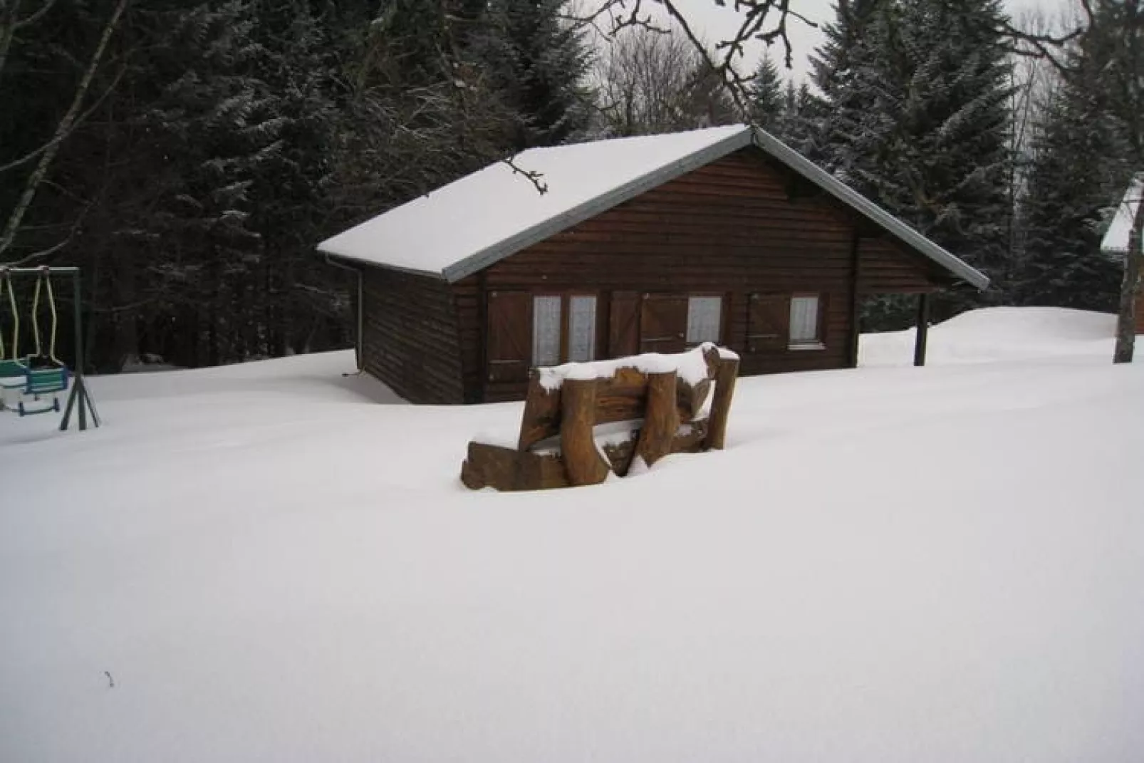 Ronds Chetys-Exterior winter