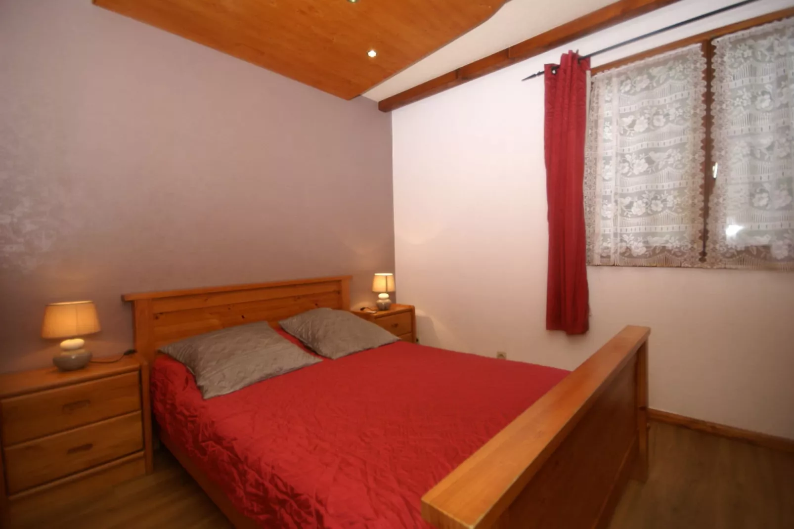 Ronds Chetys-Bedroom