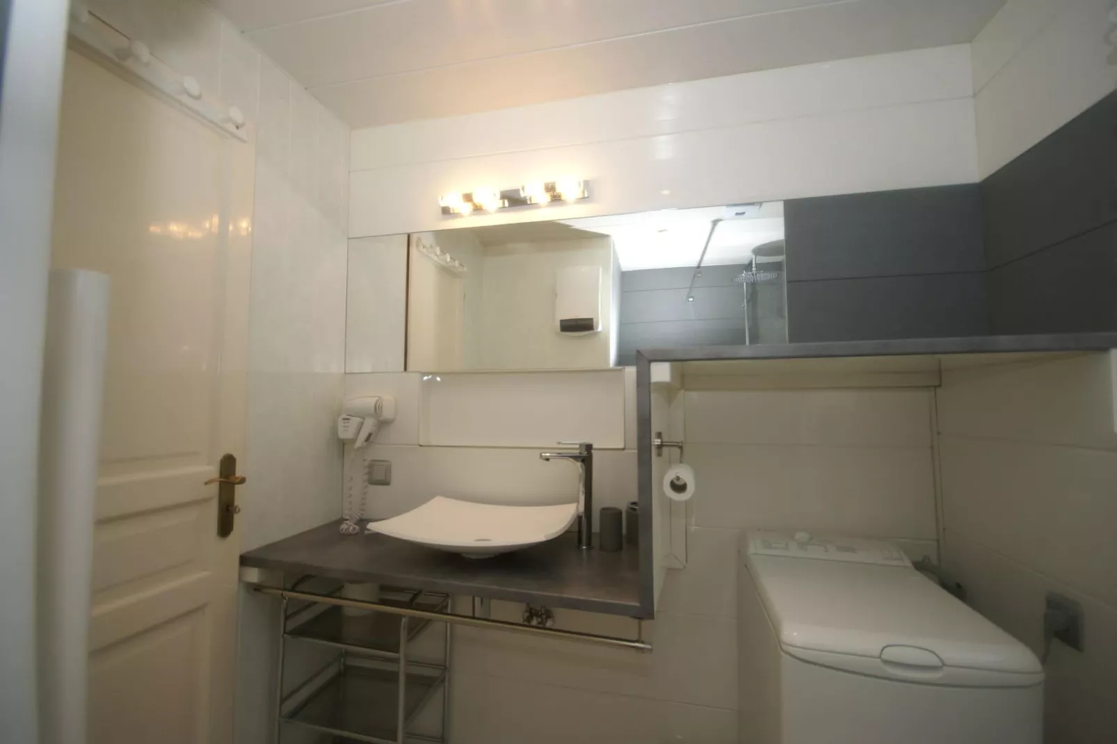 Ronds Chetys-Bathroom