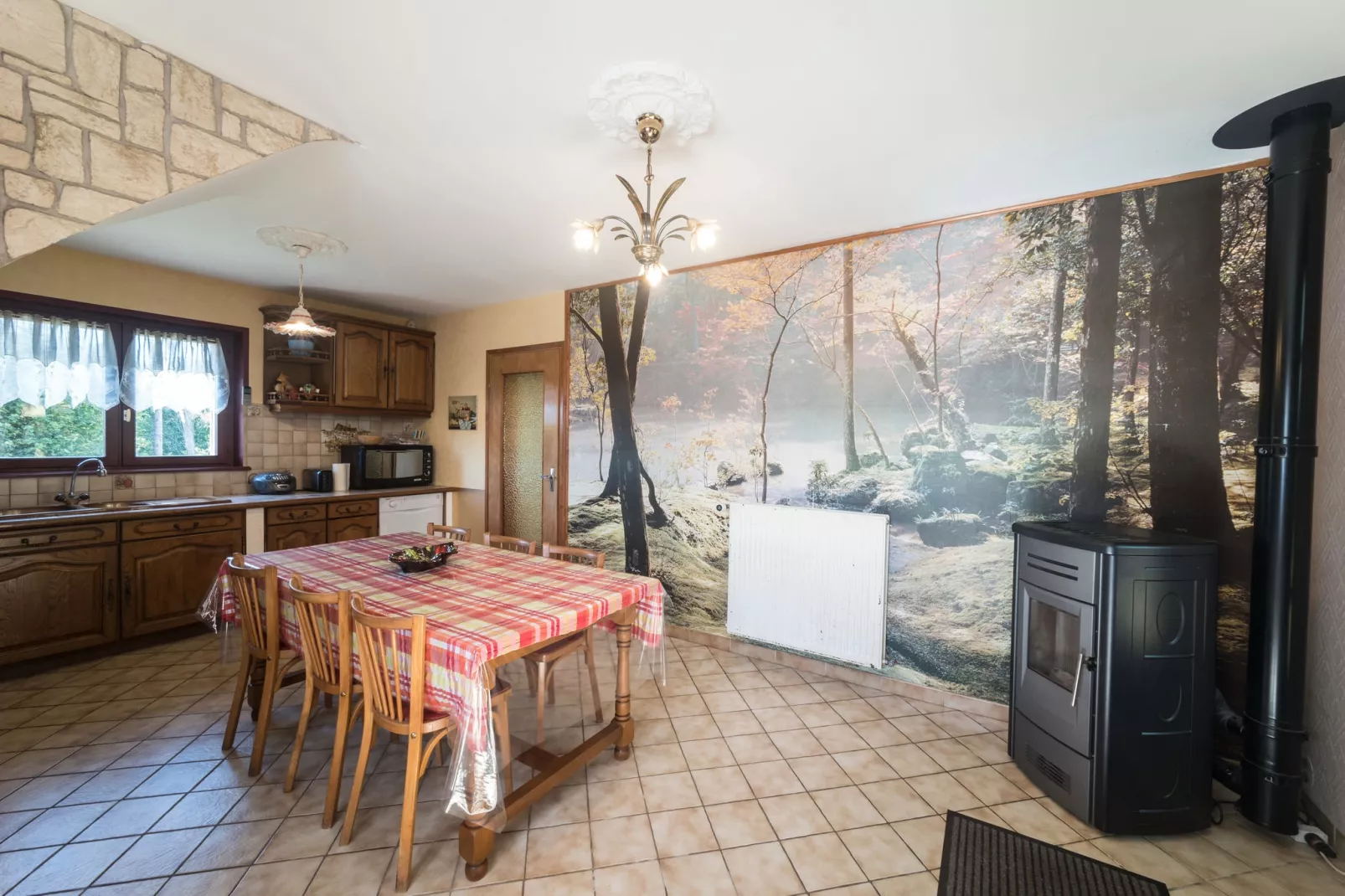 Le Dropt-Dining room