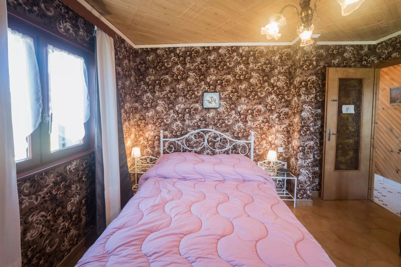 Le Dropt-Bedroom