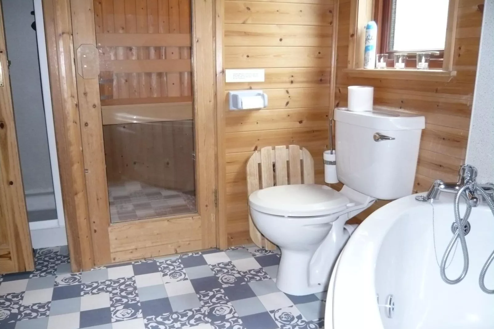 Tore Petty-Bathroom