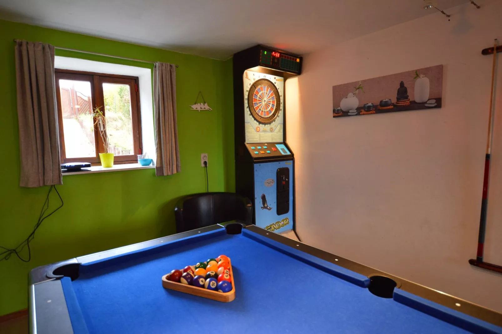 Remonval-Recreation room